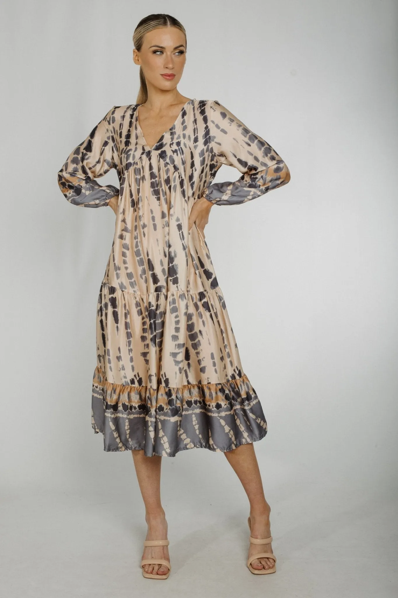 Belle Abstract Printed Dess In Neutral Mix