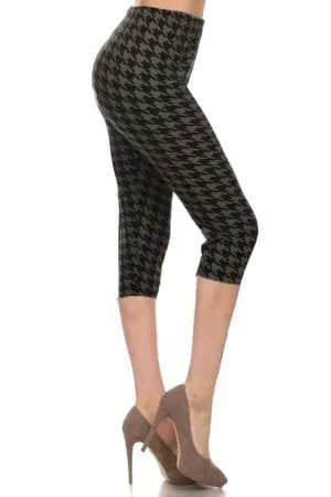 Black & Grey Houndstooth Print Capri Leggings - Plus