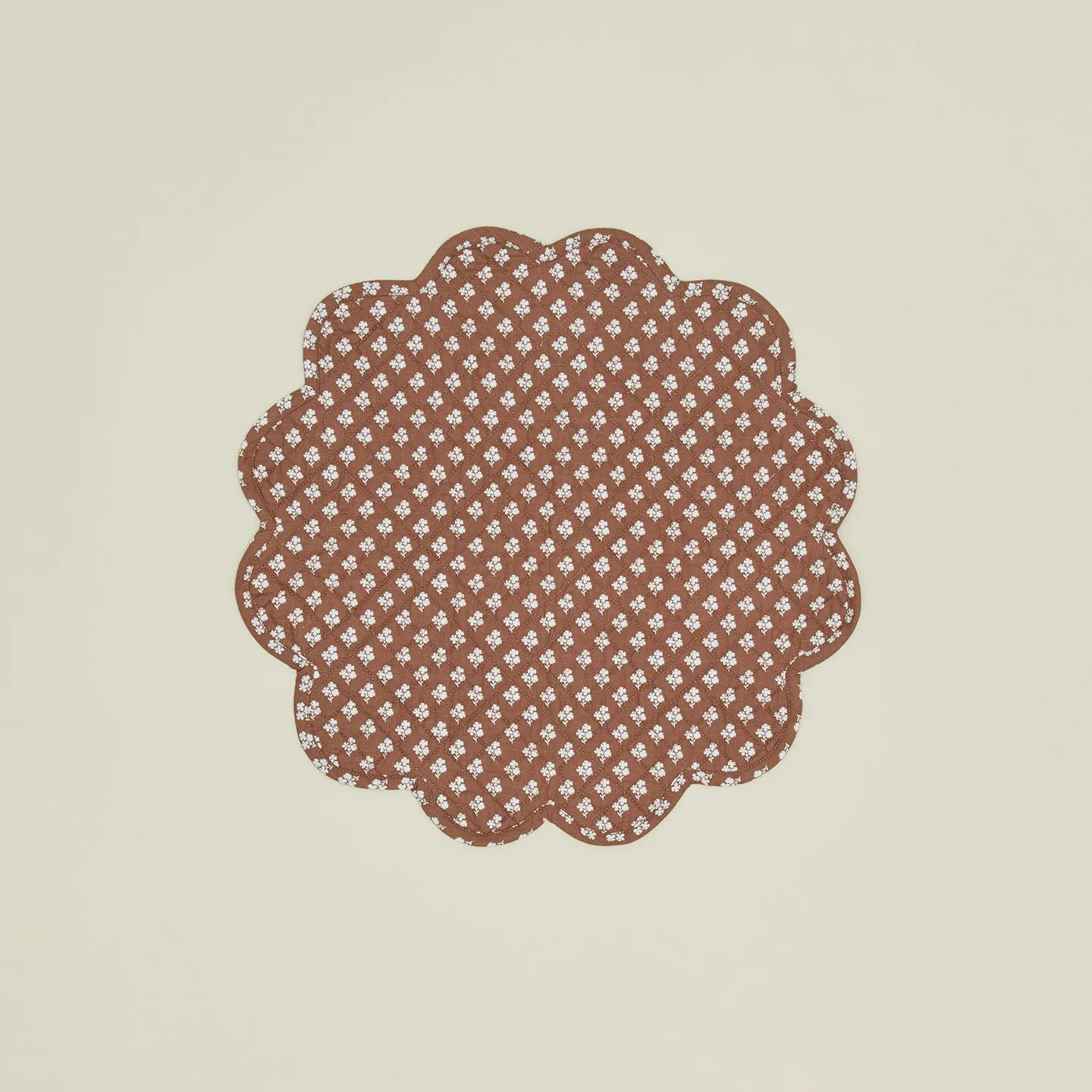 Constance Wavy Quilted Placemat