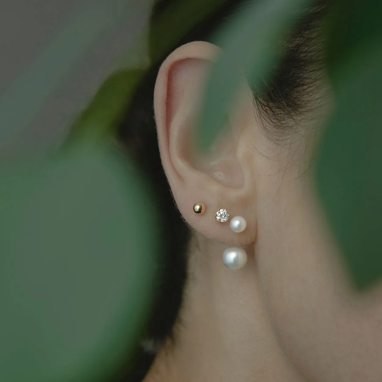 E7002P | White Pearl Sister Studs