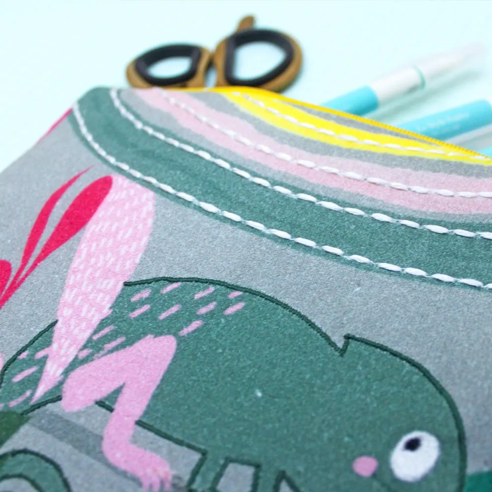 Little Arc Chameleon Pouch