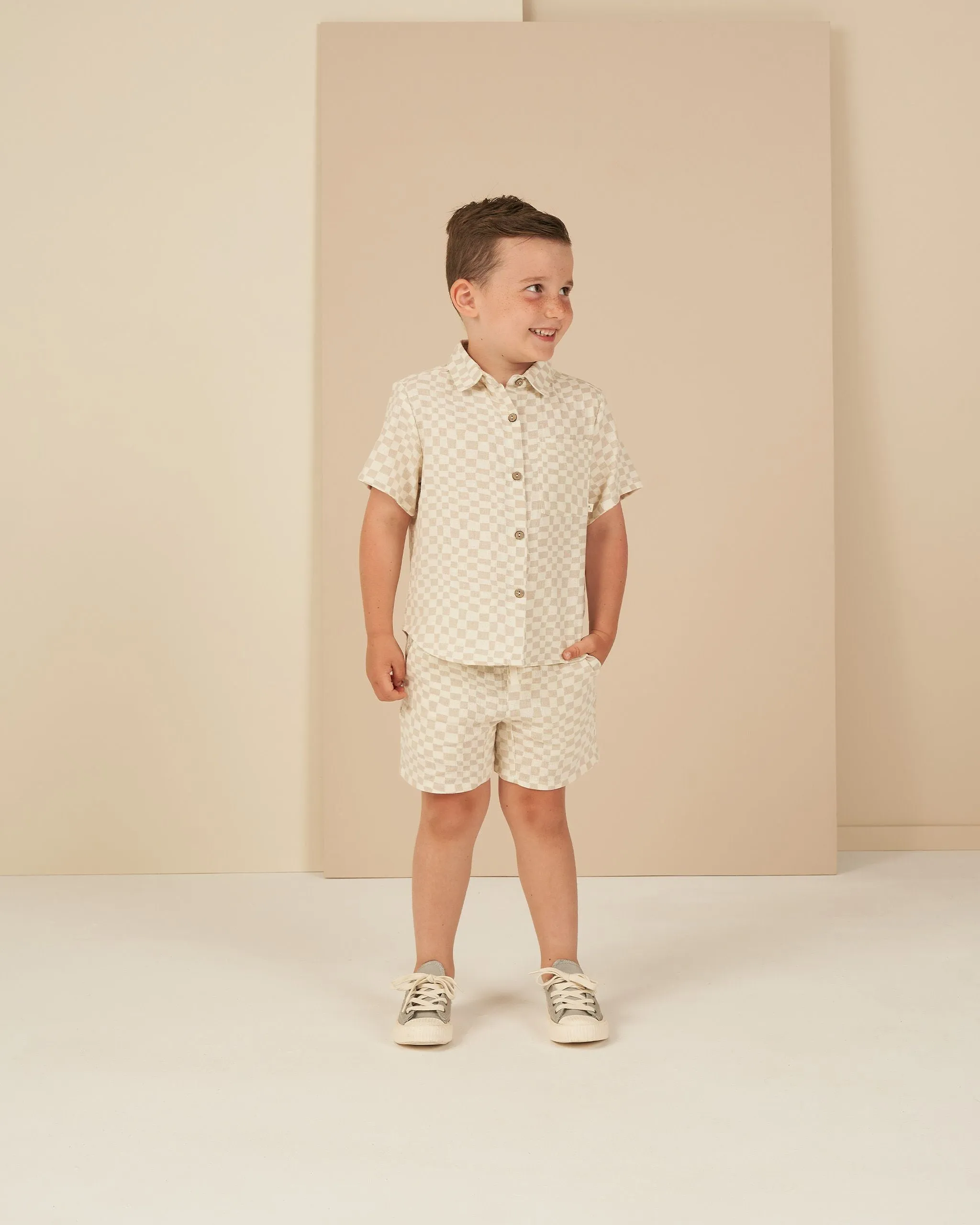 The Collared Short Sleeve Shirt by Rylee   Cru - Dove Check - KIDS